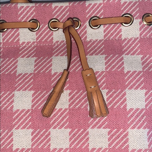 Beautiful Pink and white Dooney & Bourke handbag - Picture 4 of 8